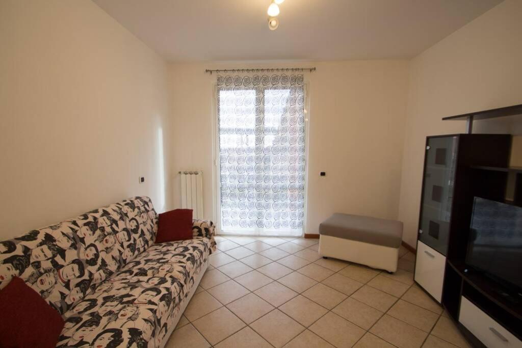 Appartamento Ristrutturato Con Terrazzo วาราซเซ ภายนอก รูปภาพ